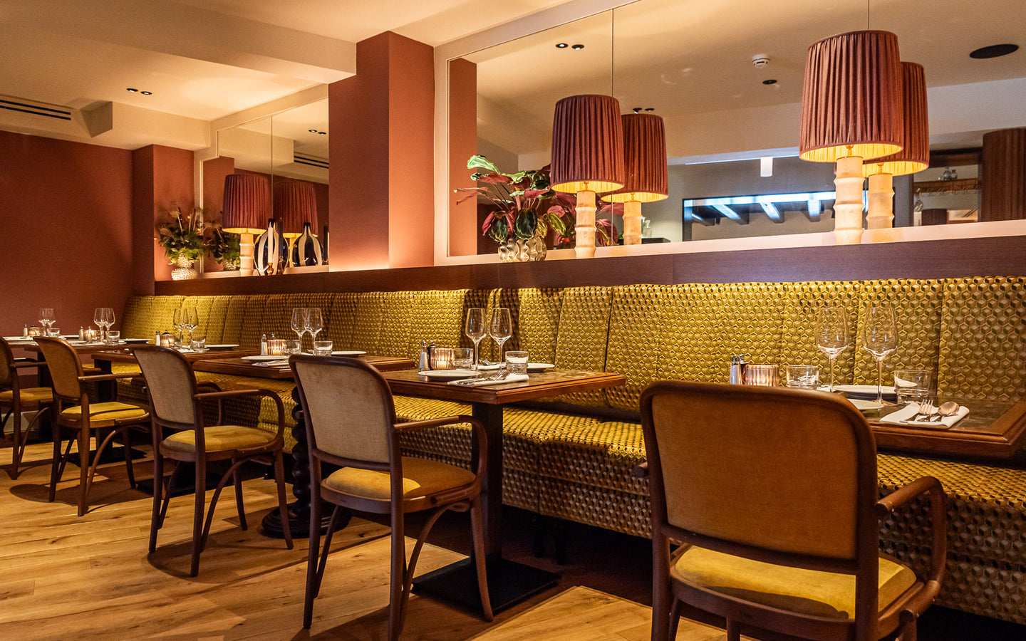 B2B Madame Garage bespoken and handmade lamps and shades for Restaurant Harper B2B Madame Garage bespoken and handmade lamps and shades for Restaurant Harper