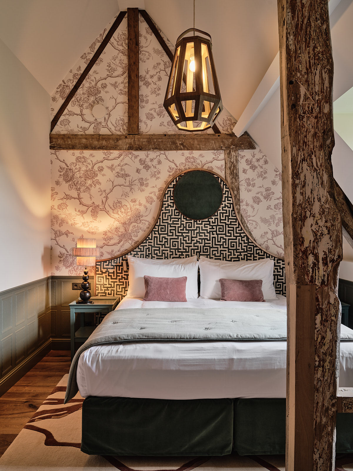 MadameGarage_Chateau_Neercanne_custome_and handmade bedside lamps and shade MadameGarage_Chateau_Neercanne_custome_and handmade bedside lamps and shade