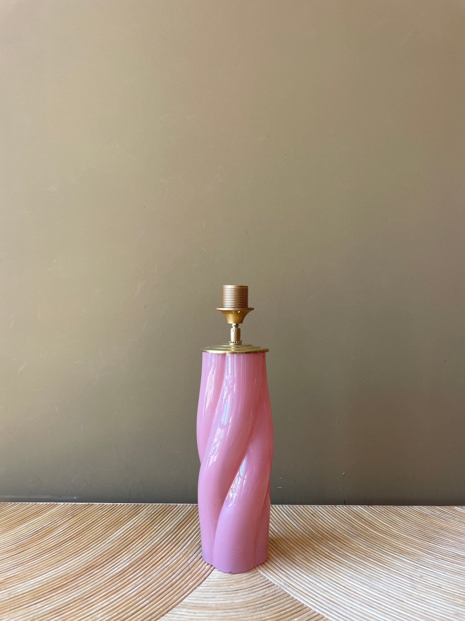 Glass Twist Pink