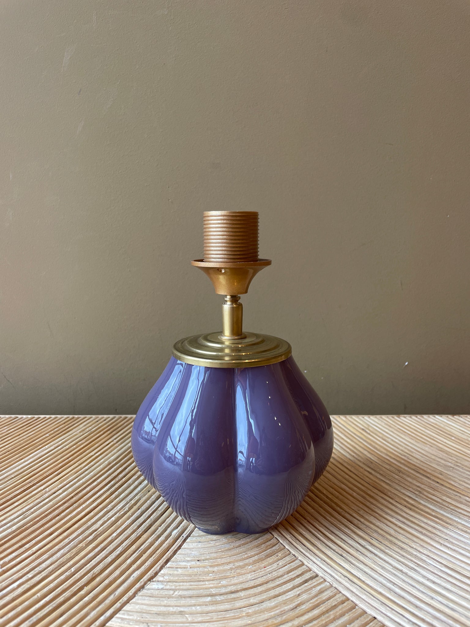 Port-a-table Glass Passionfruit