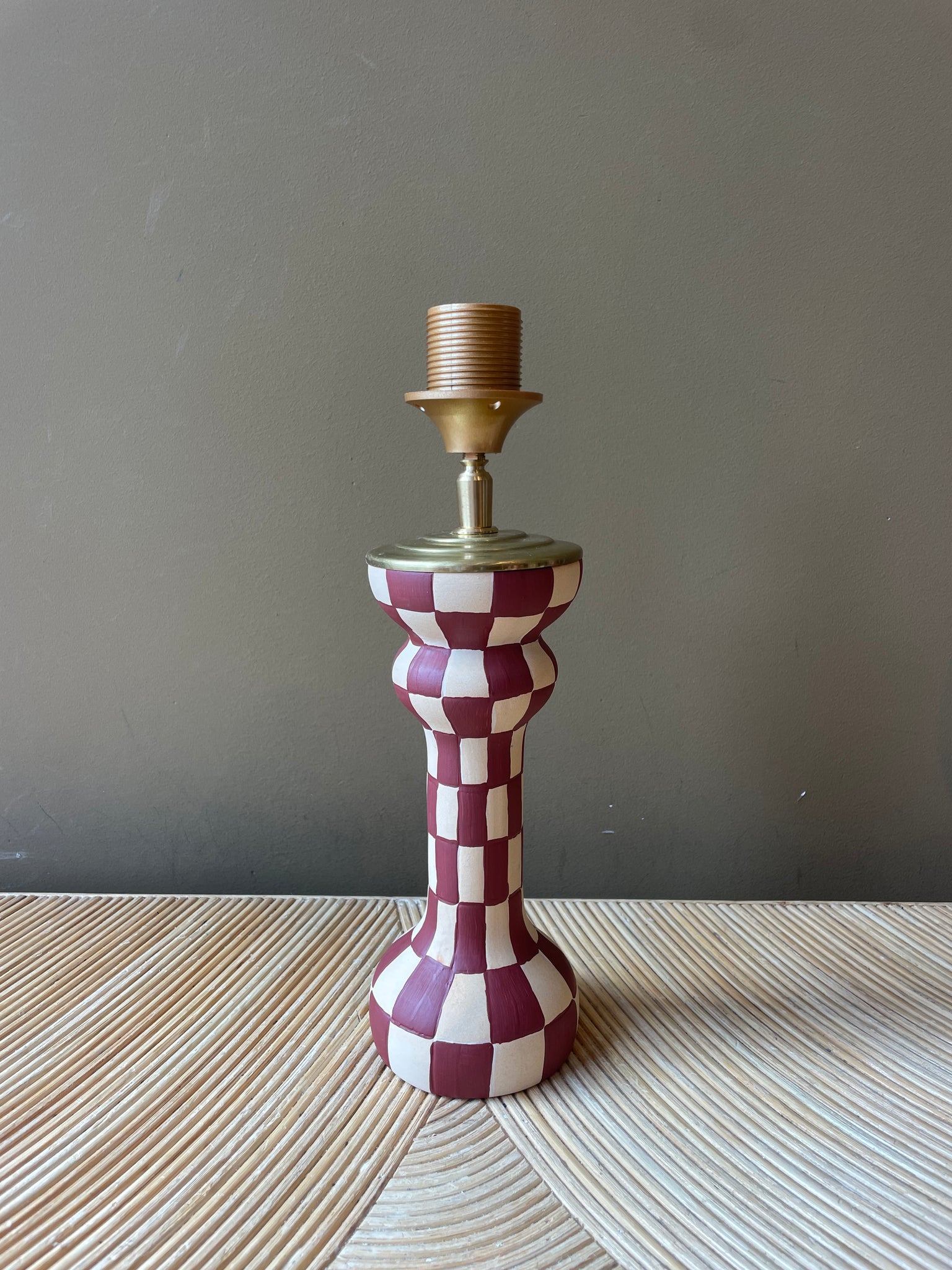 Port-a-table Burgundy Pink Squares