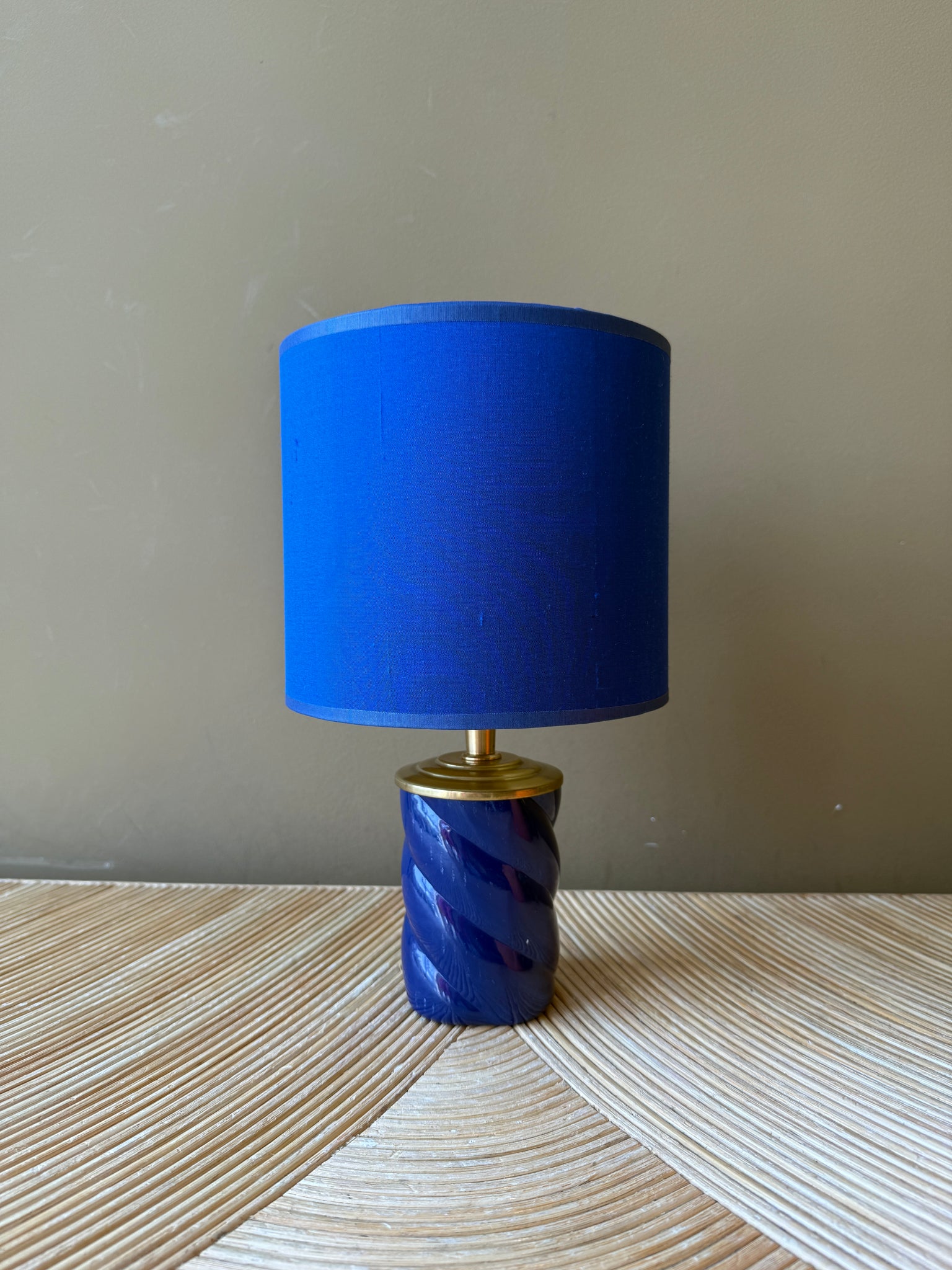 Port-a-table Solid Blue Twister