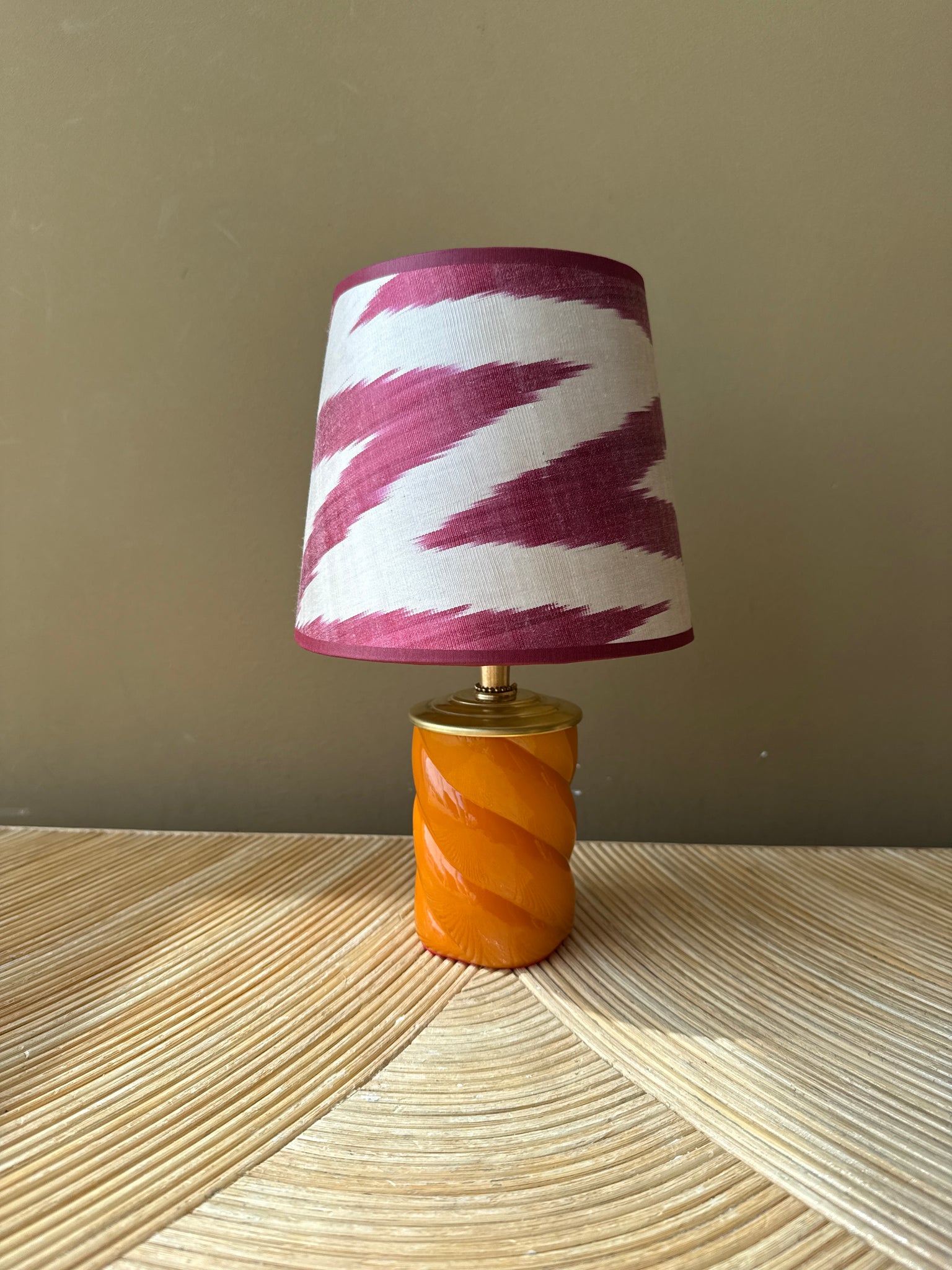 Port-a-table Solid Orange Twister