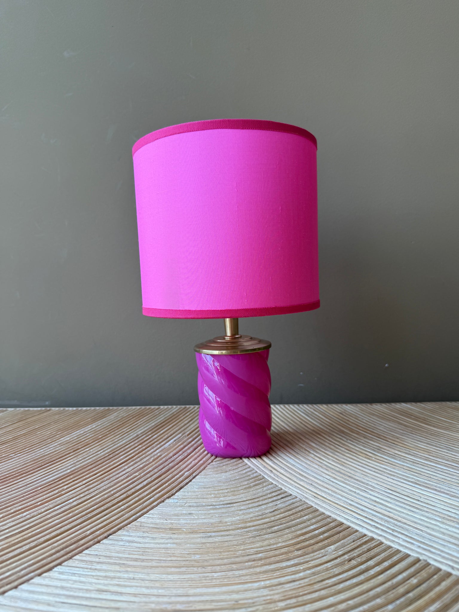 Port-a-table Solid Pink Twister