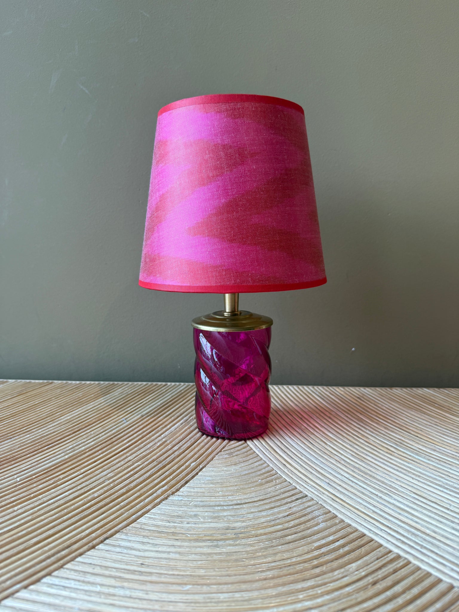 Port-a-table Clear Pink Twister