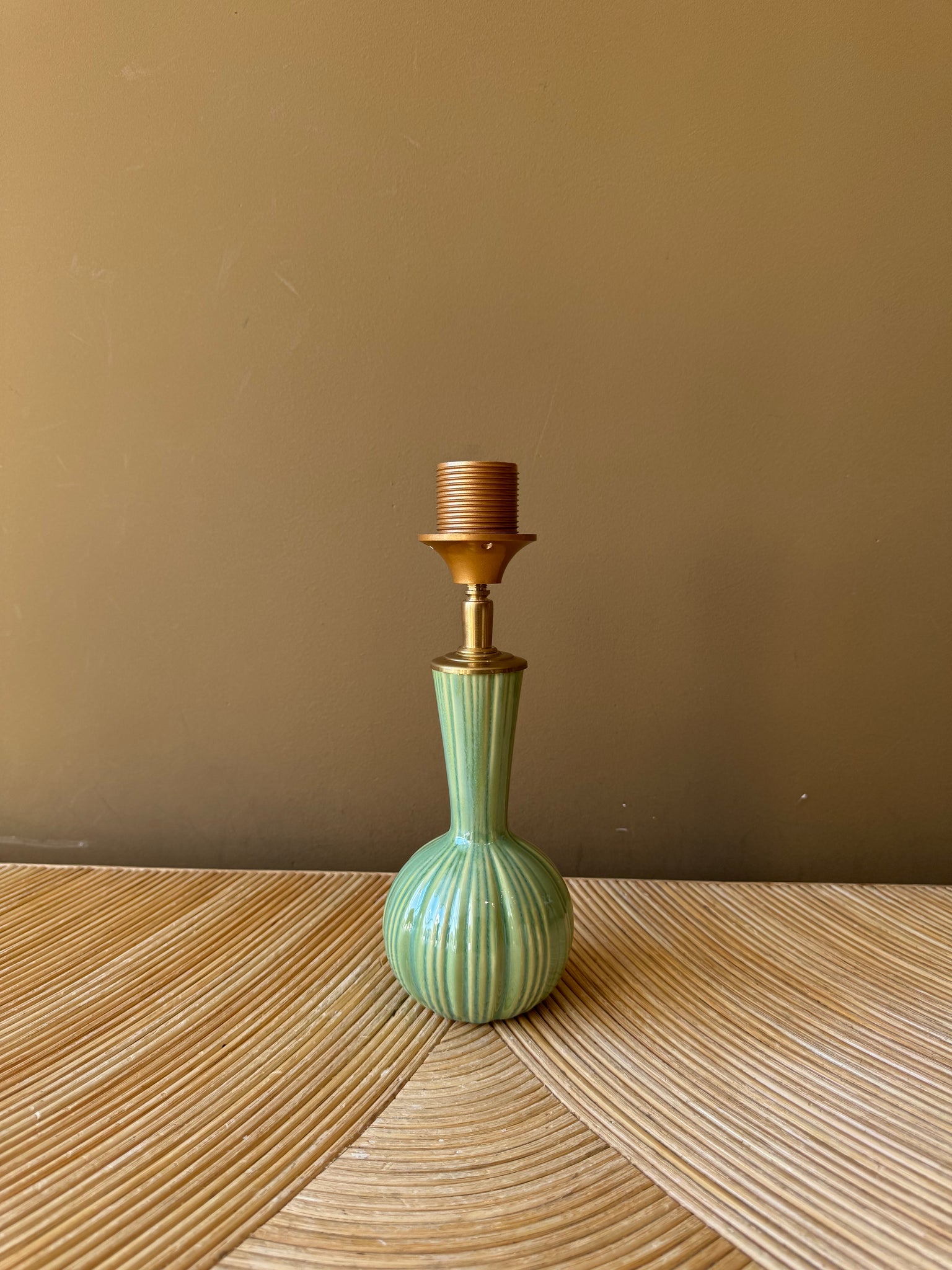 Port-a-Table Green Tulip