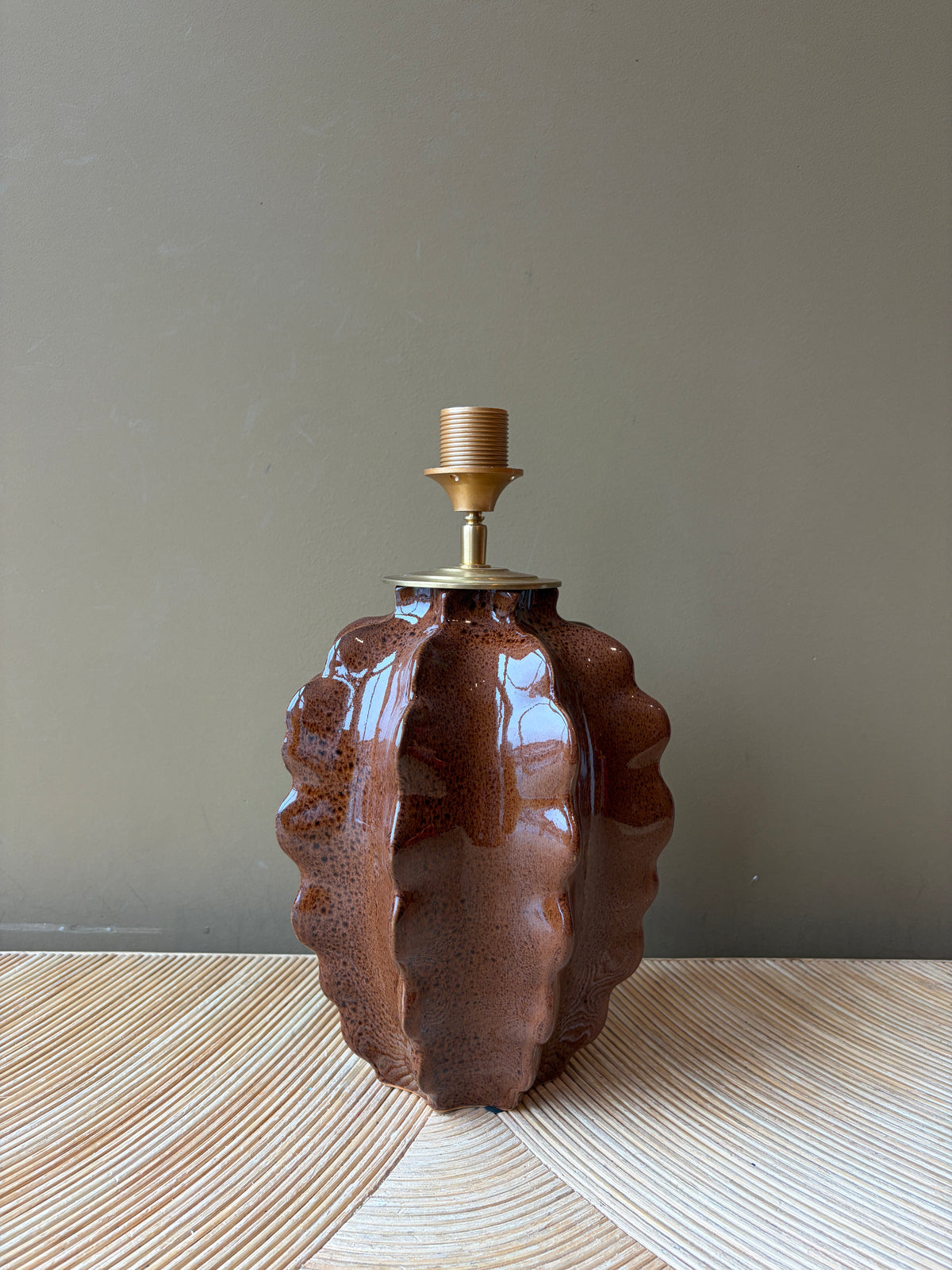 Brown Walnut M