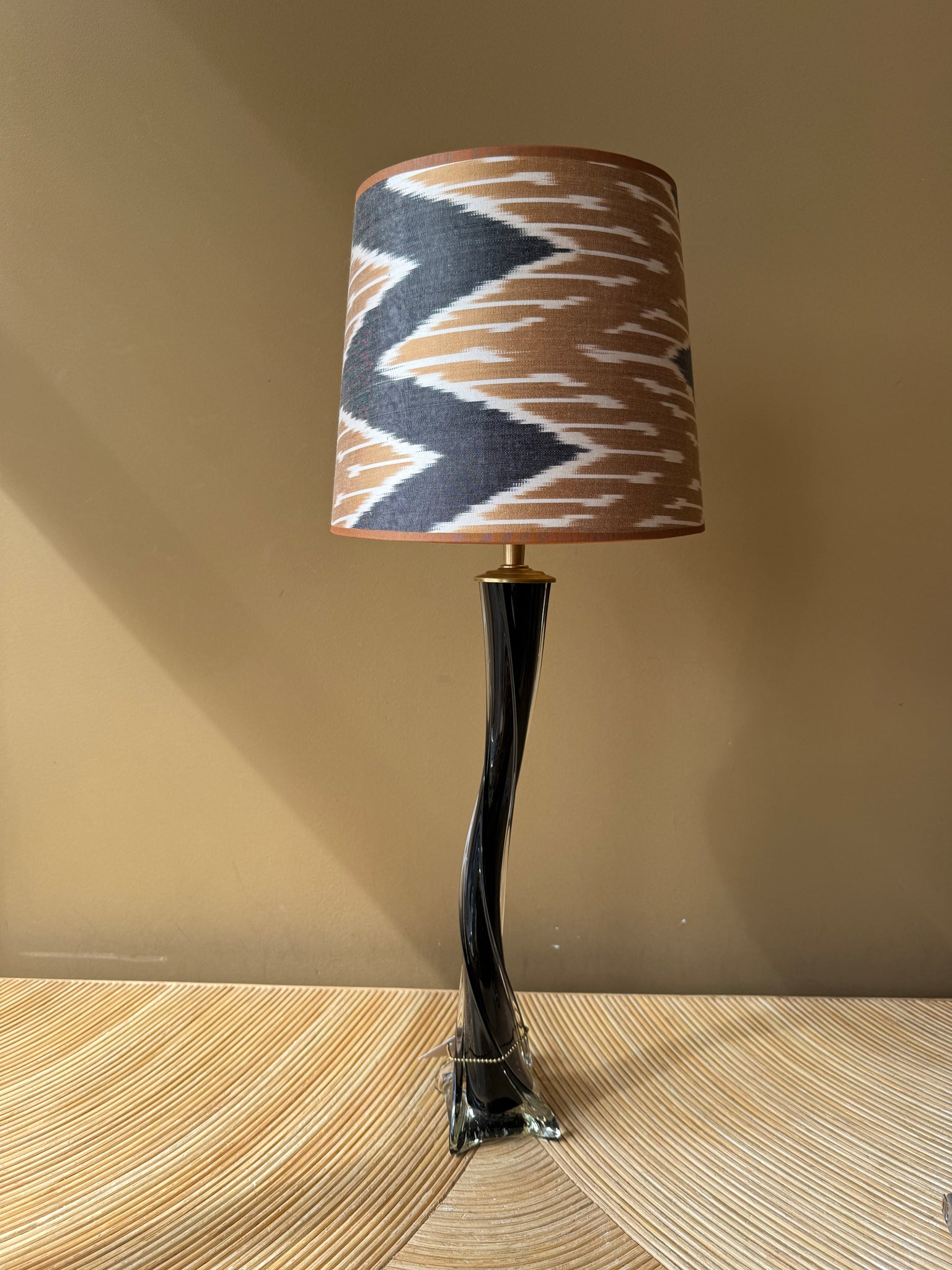 Vintage Black Skinny Swirl