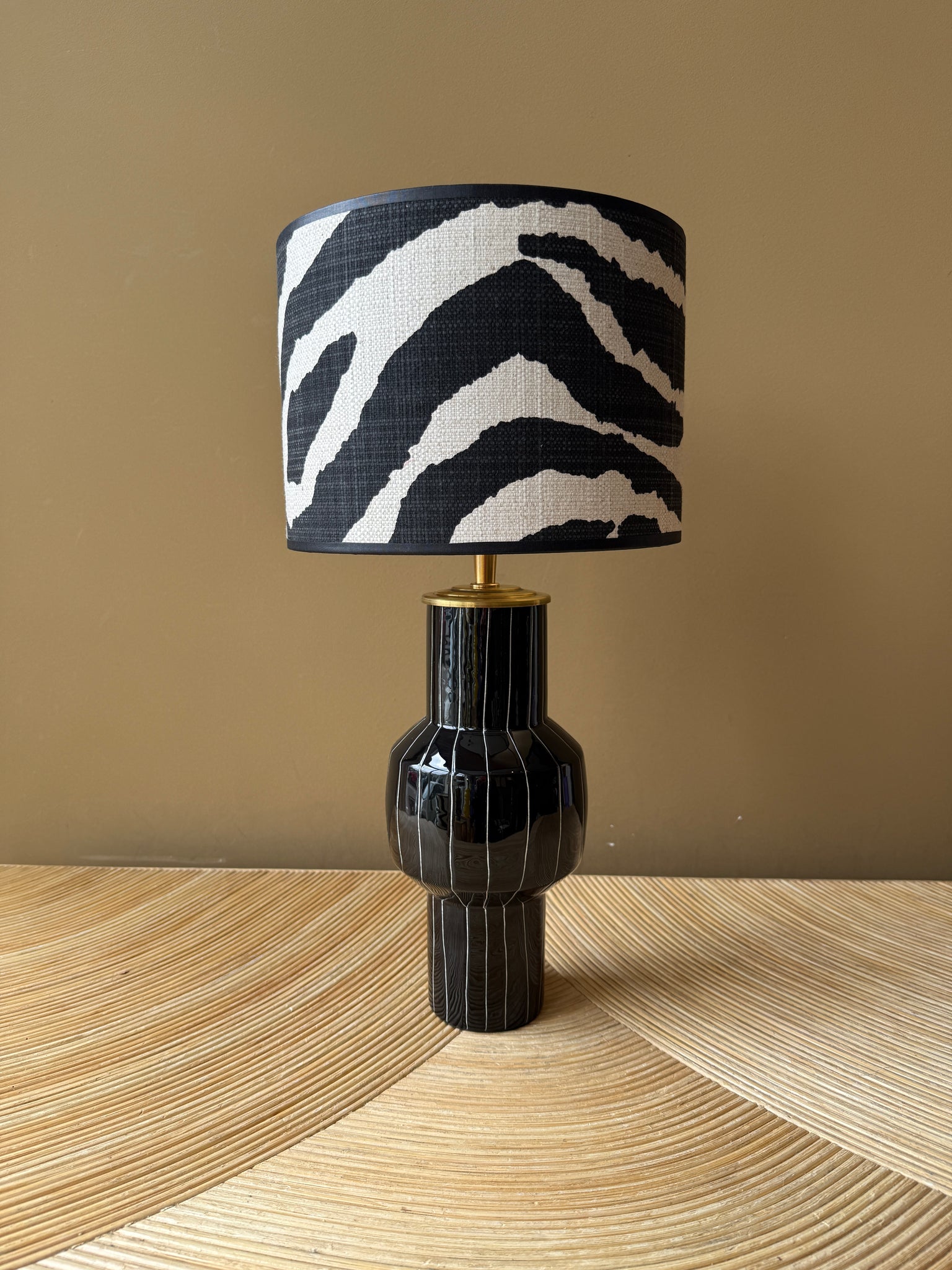 Steel black stripes M