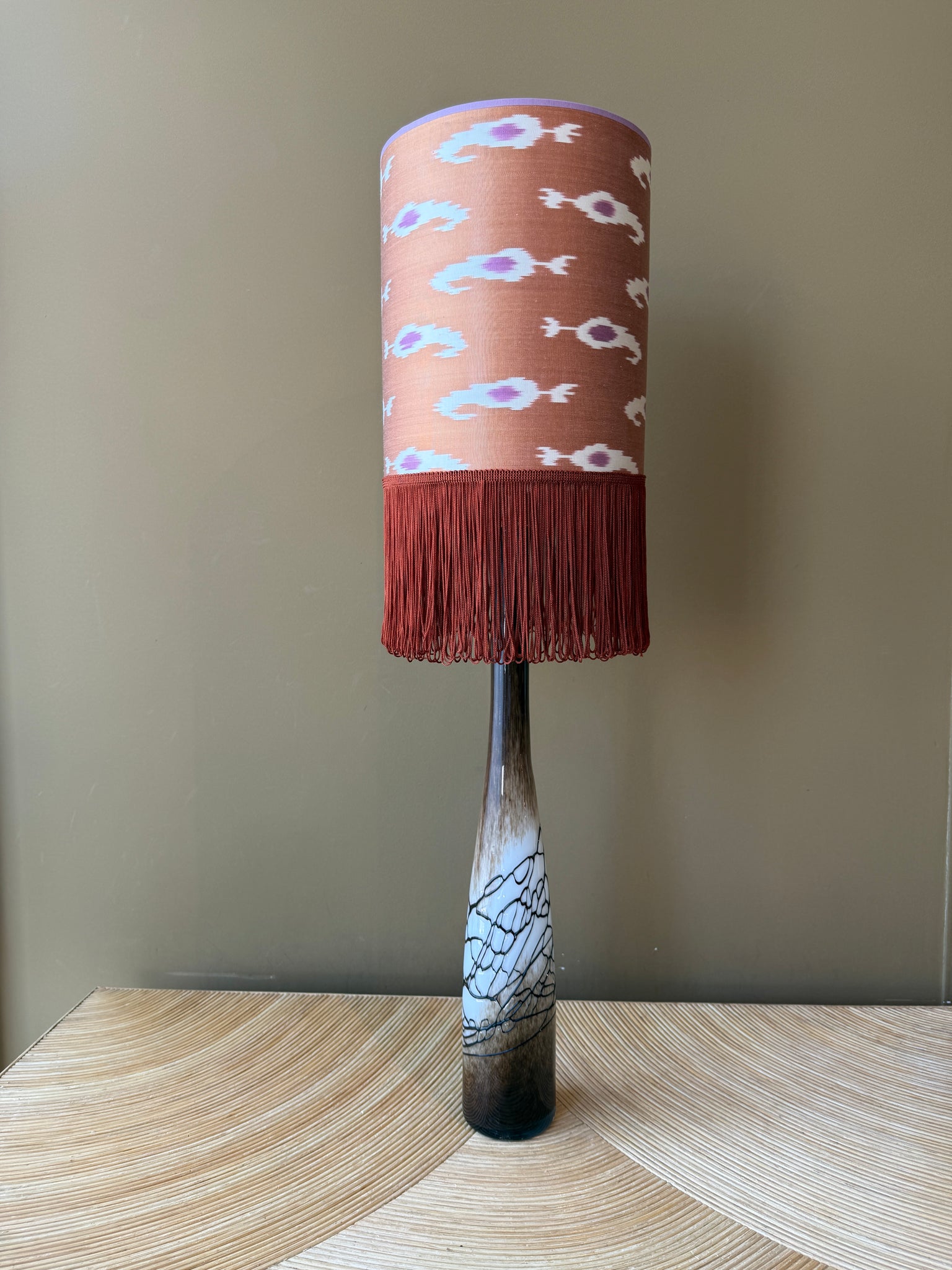 Vintage brown white swirls L