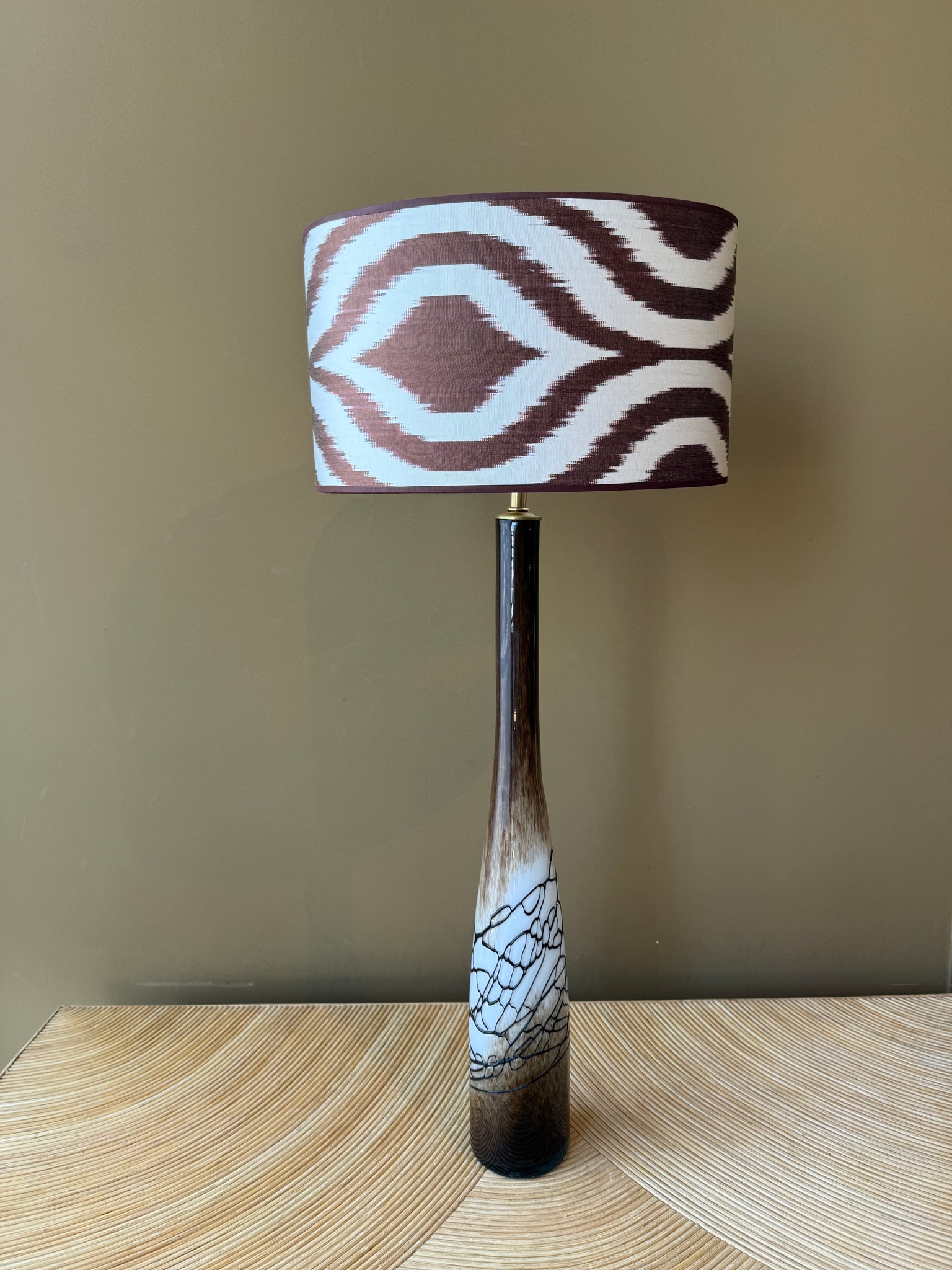 Vintage brown white swirls L