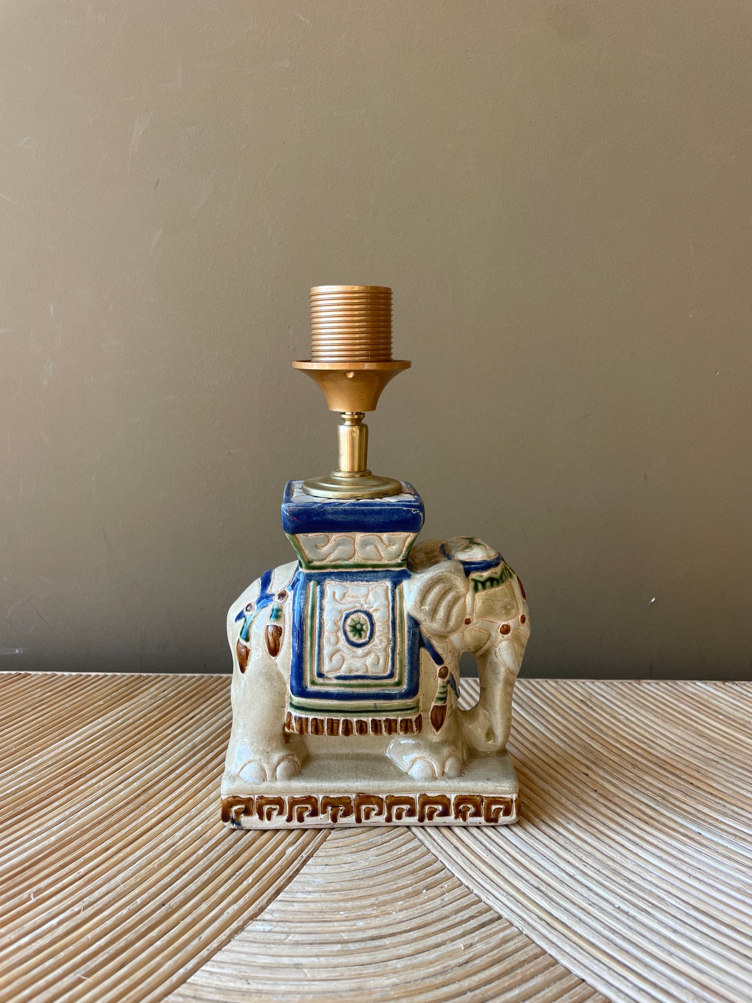 Creme Blue Elephant XS