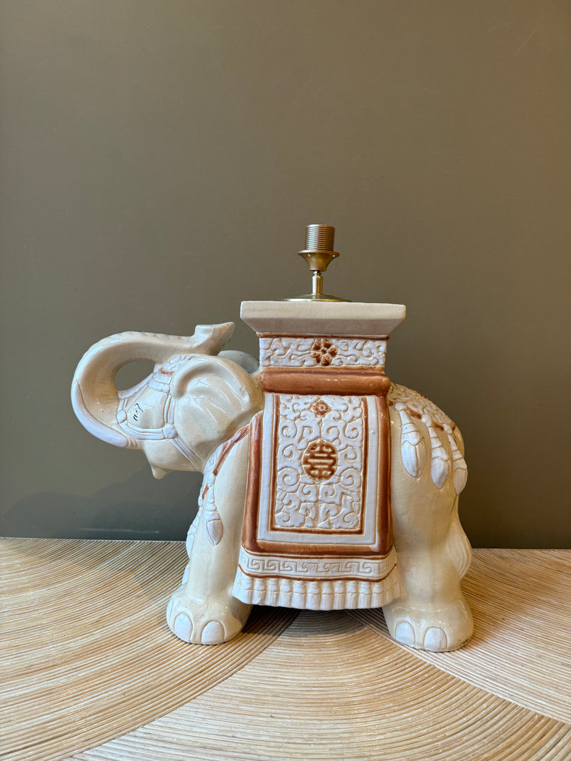 Creme Red Elephant XL