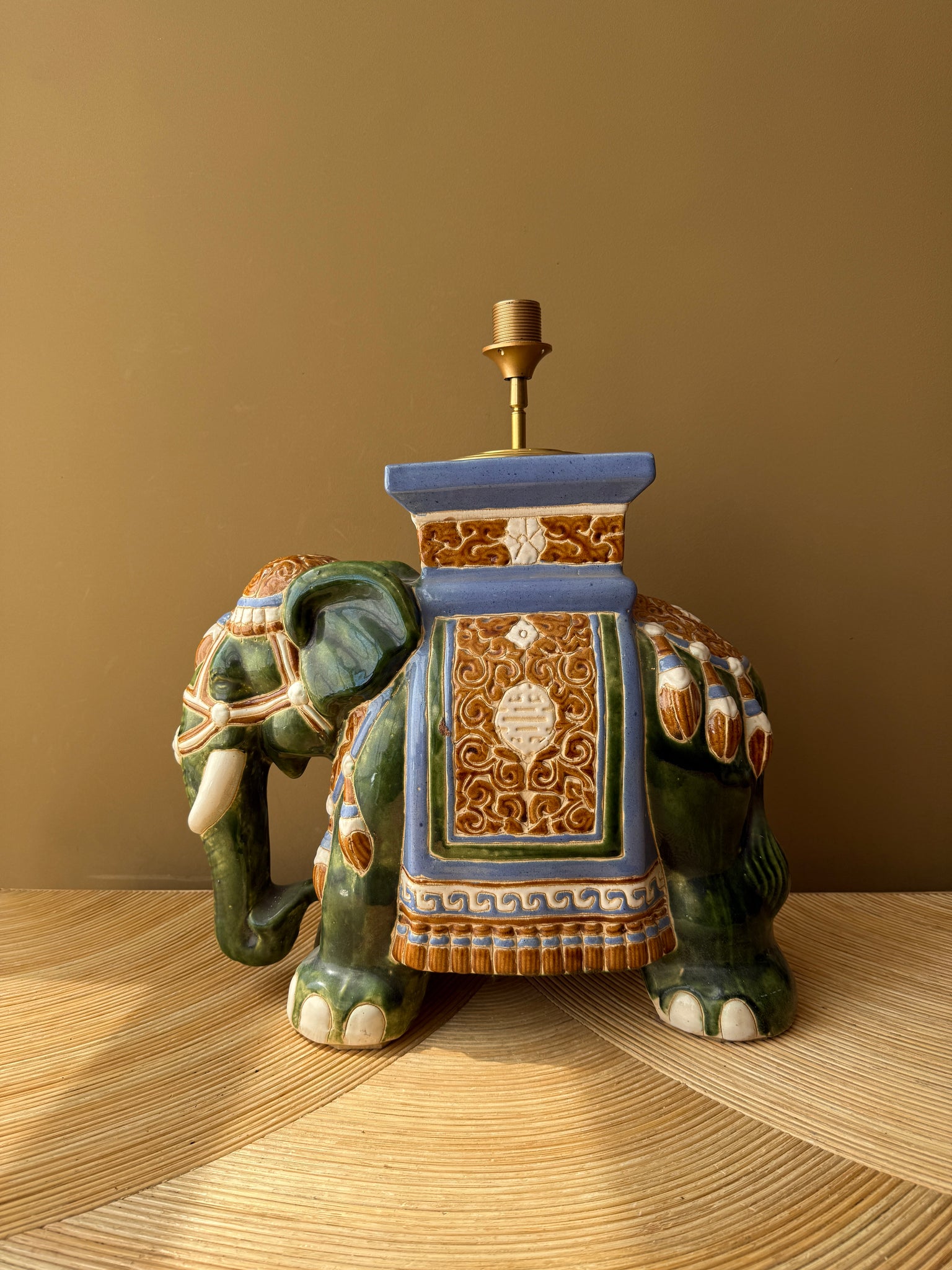Elephant Dark Green XL
