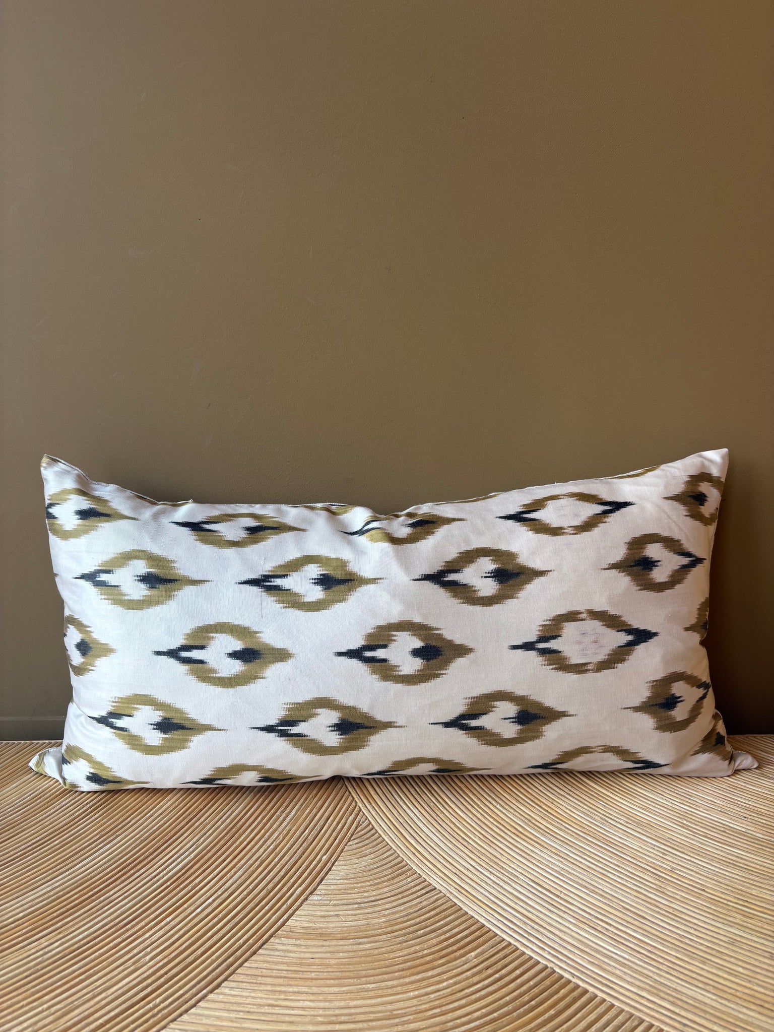 SALE Cushion White Flame - Silk Ikat