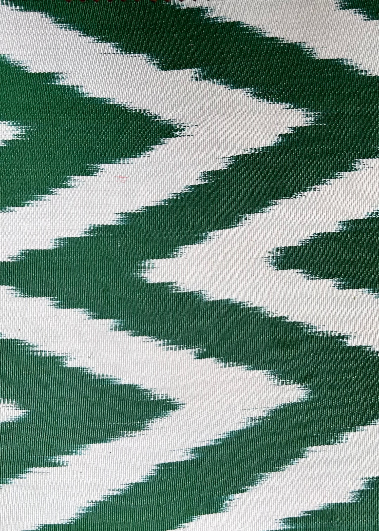 Green White Zigzag Silk Ikat