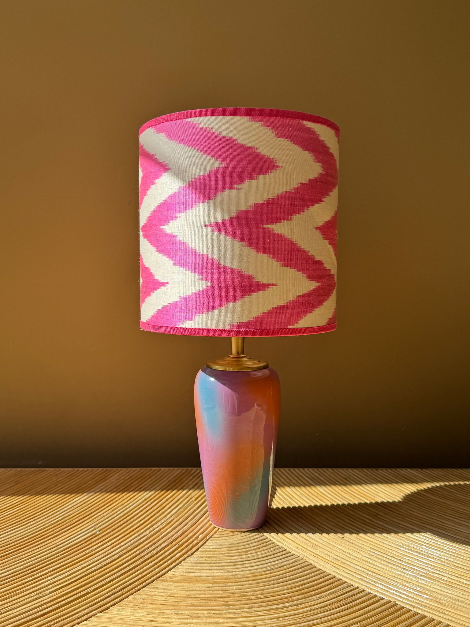 Vintage Glass Dip Dye_Neon pink zigzag