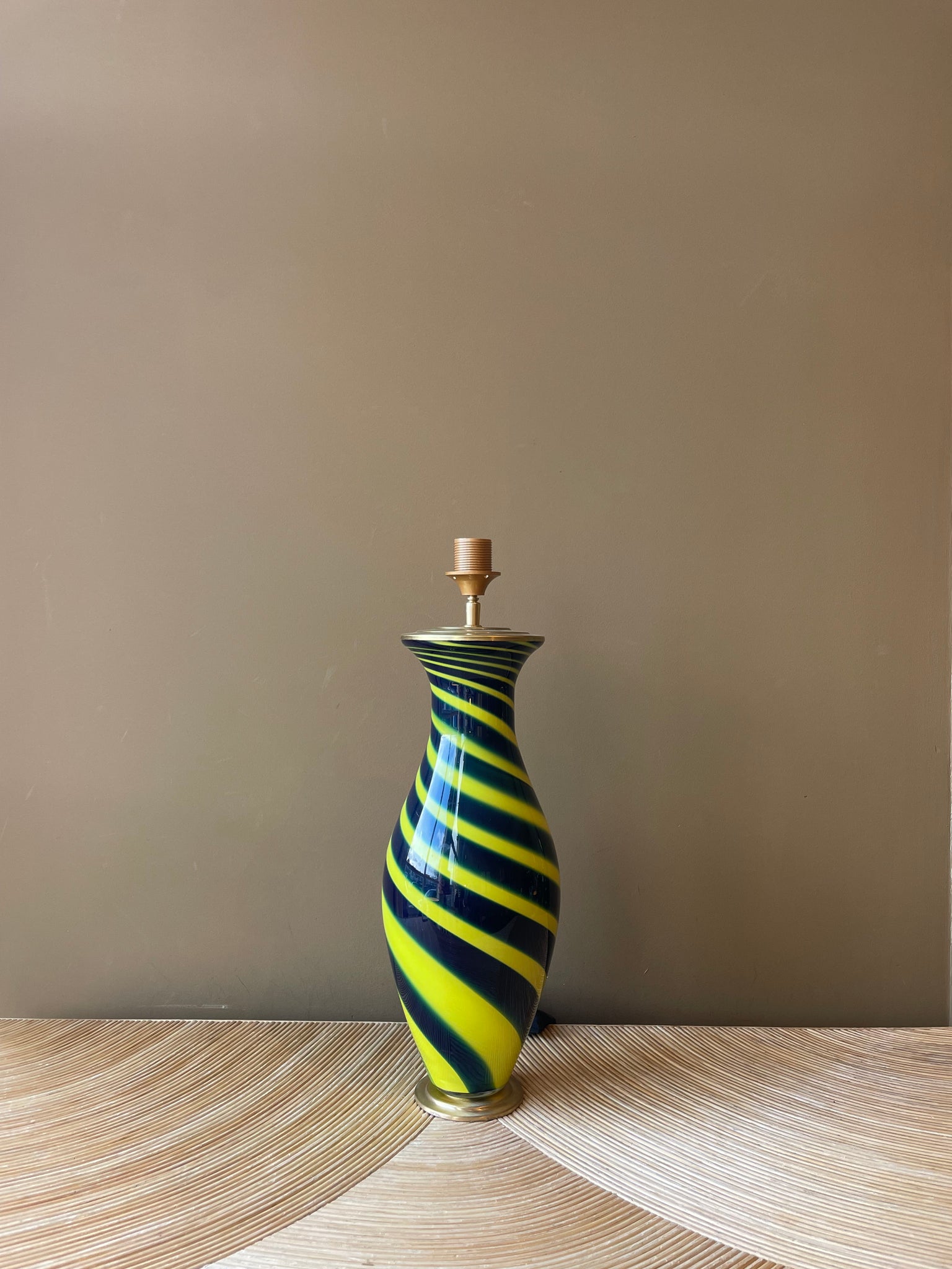 Vintage Yellow Black Swirl
