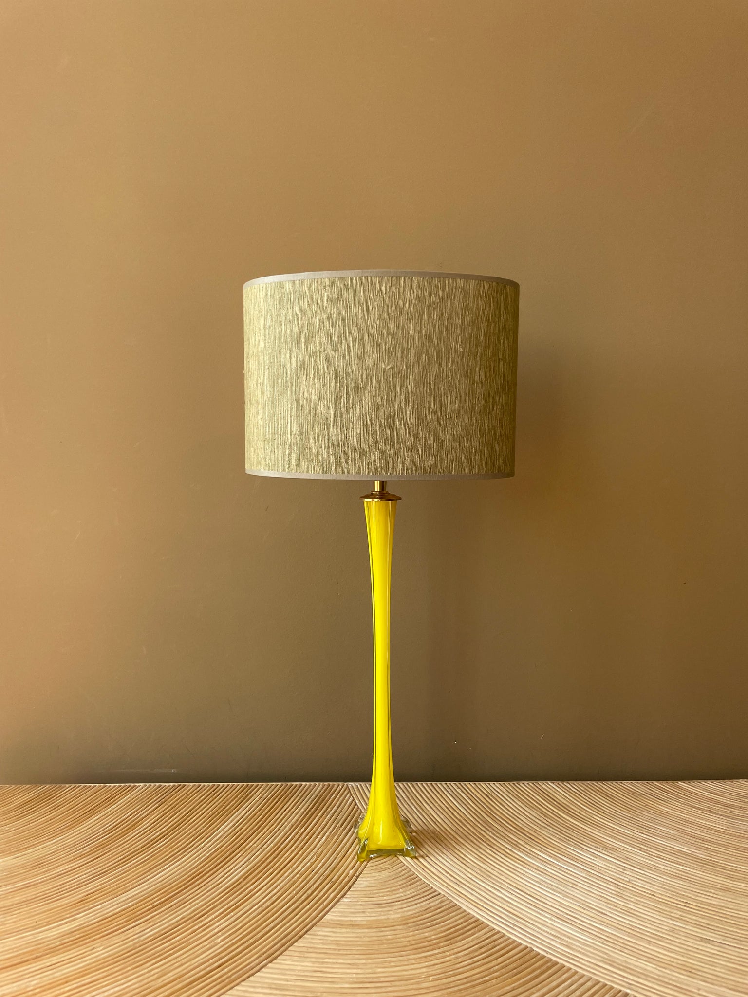 Yellow skinny glass_chapa army green