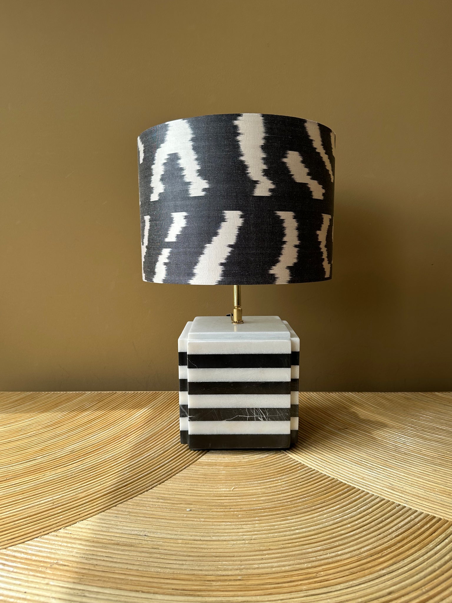 black and white stripes marble square_silk black grill