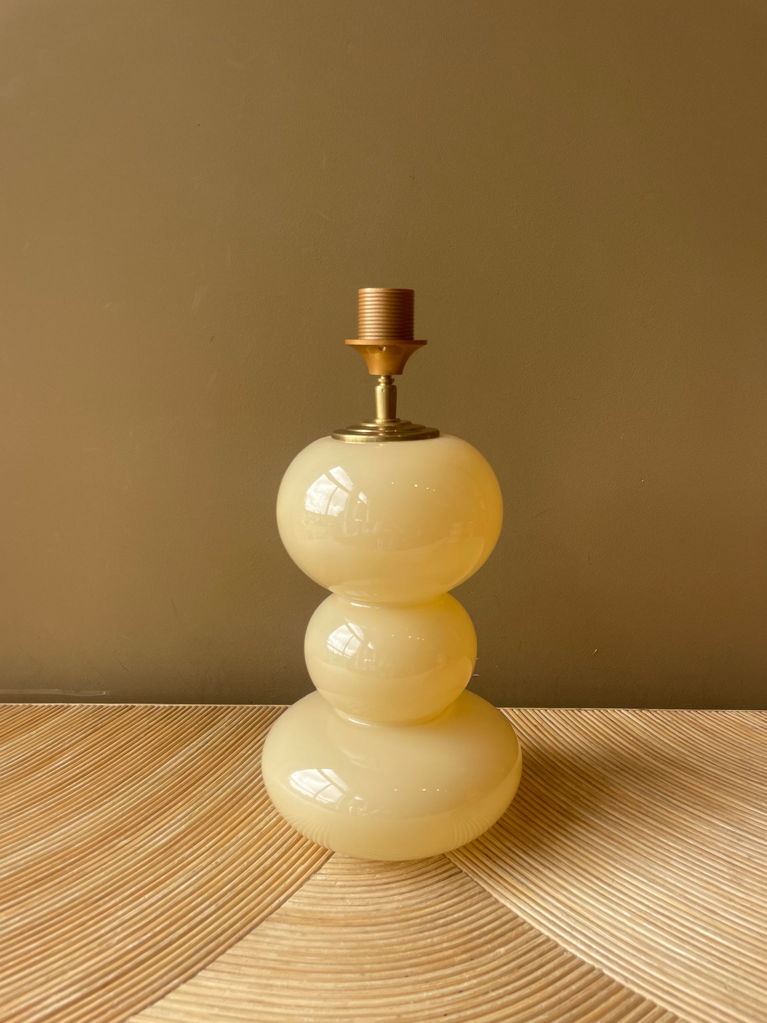 Butter Yellow Pebble