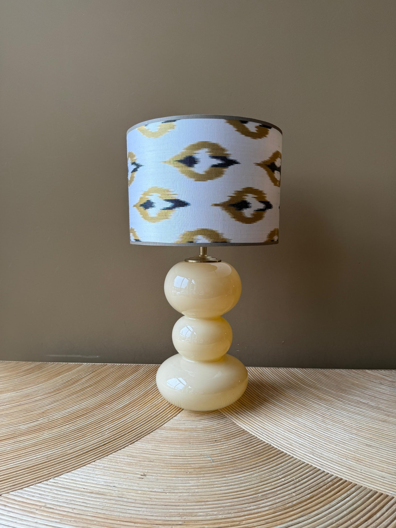 Butter Yellow Pebble