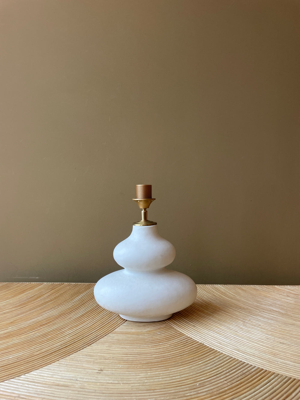 Ceramic White Hips