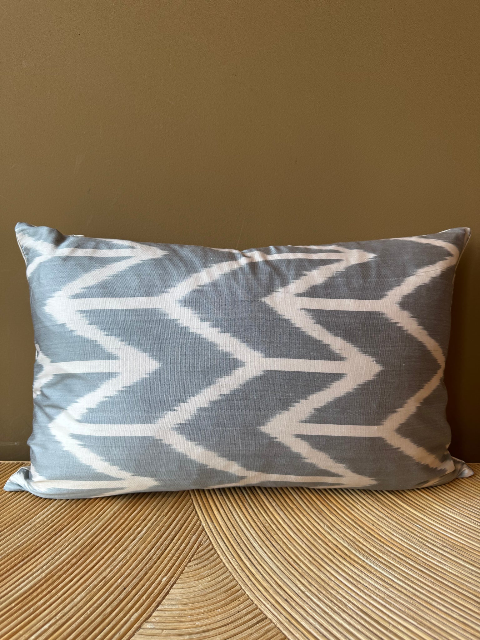 SALE Cushion Ice Blue Arrow - Silk Ikat