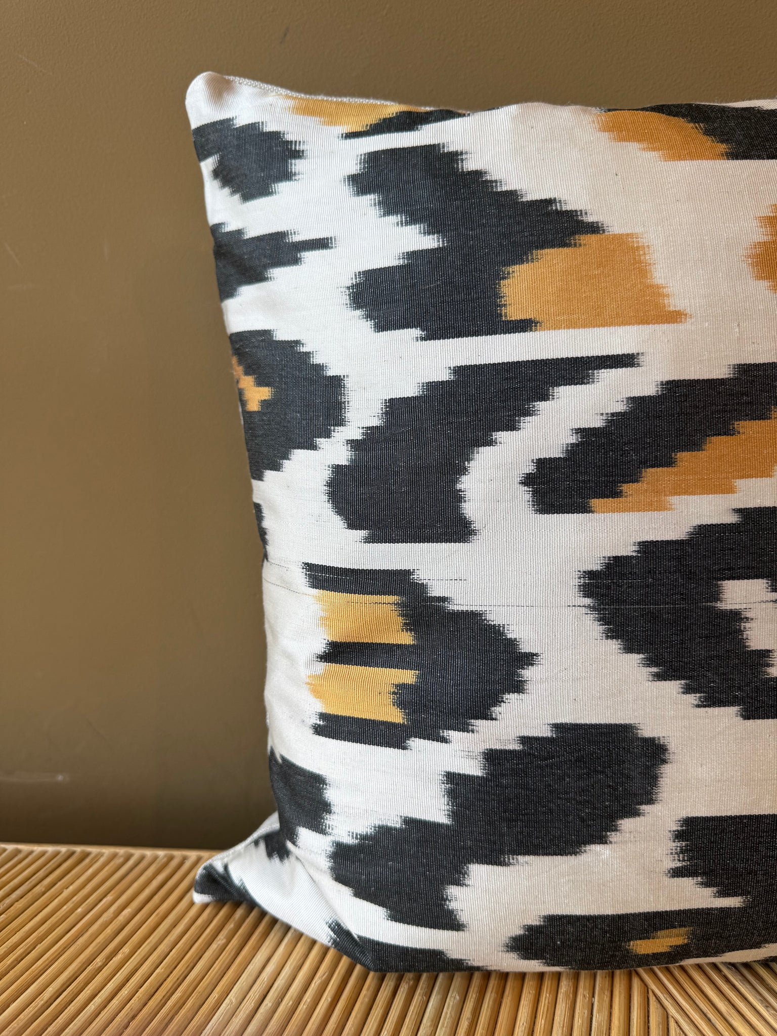 SALE Cushion Silk Leopard - Silk Ikat