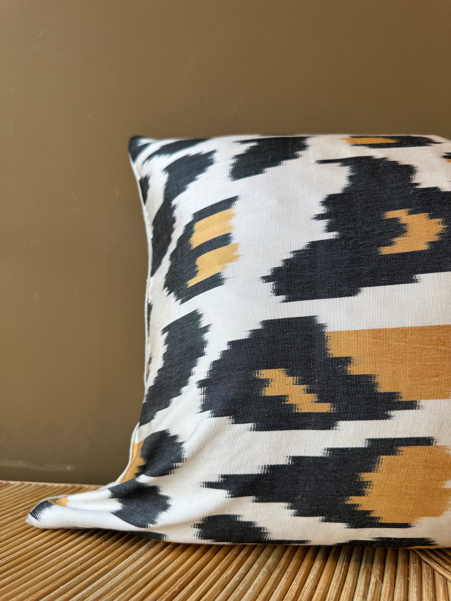 SALE Cushion Silk Leopard - Silk Ikat