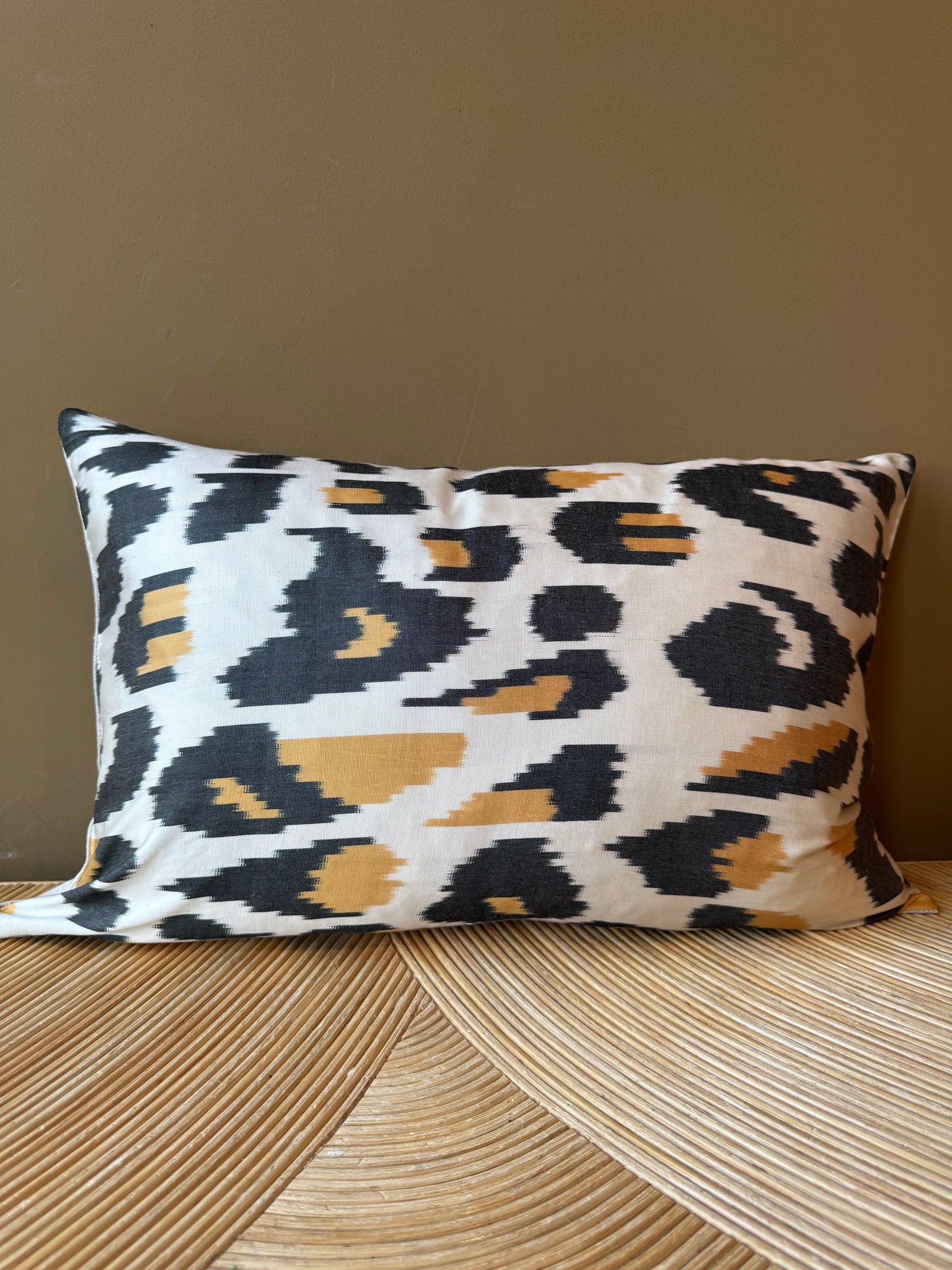 SALE Cushion Silk Leopard - Silk Ikat