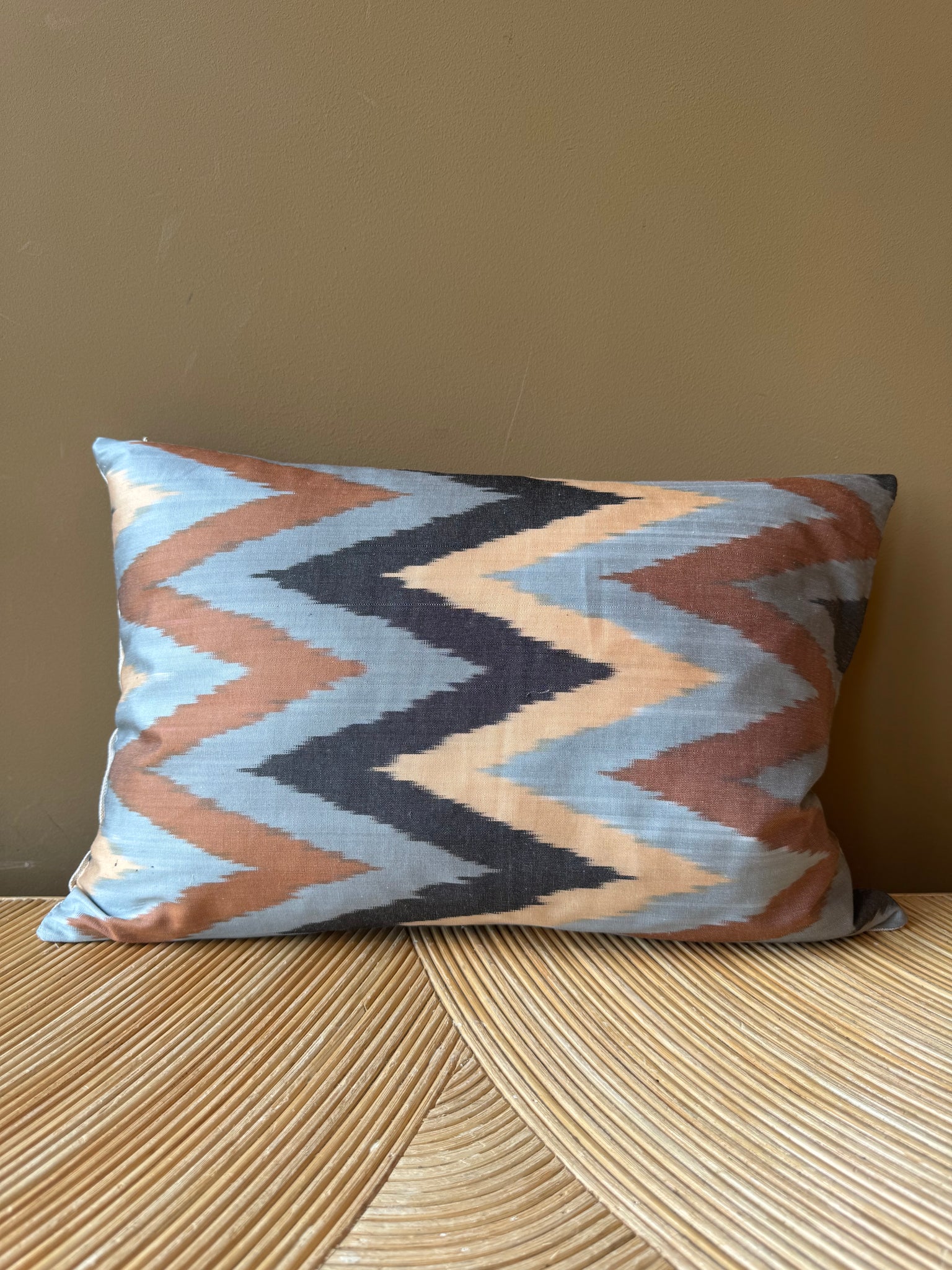 SALE Cushion Missona Zigzag - Silk Ikat