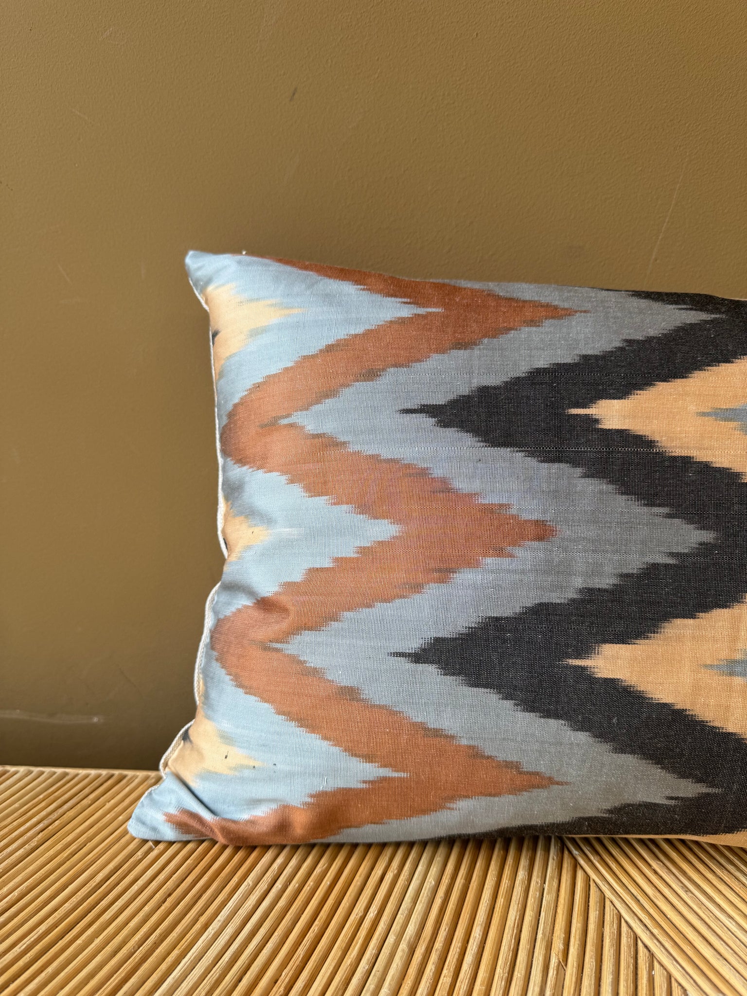 SALE Cushion Missona Zigzag - Silk Ikat