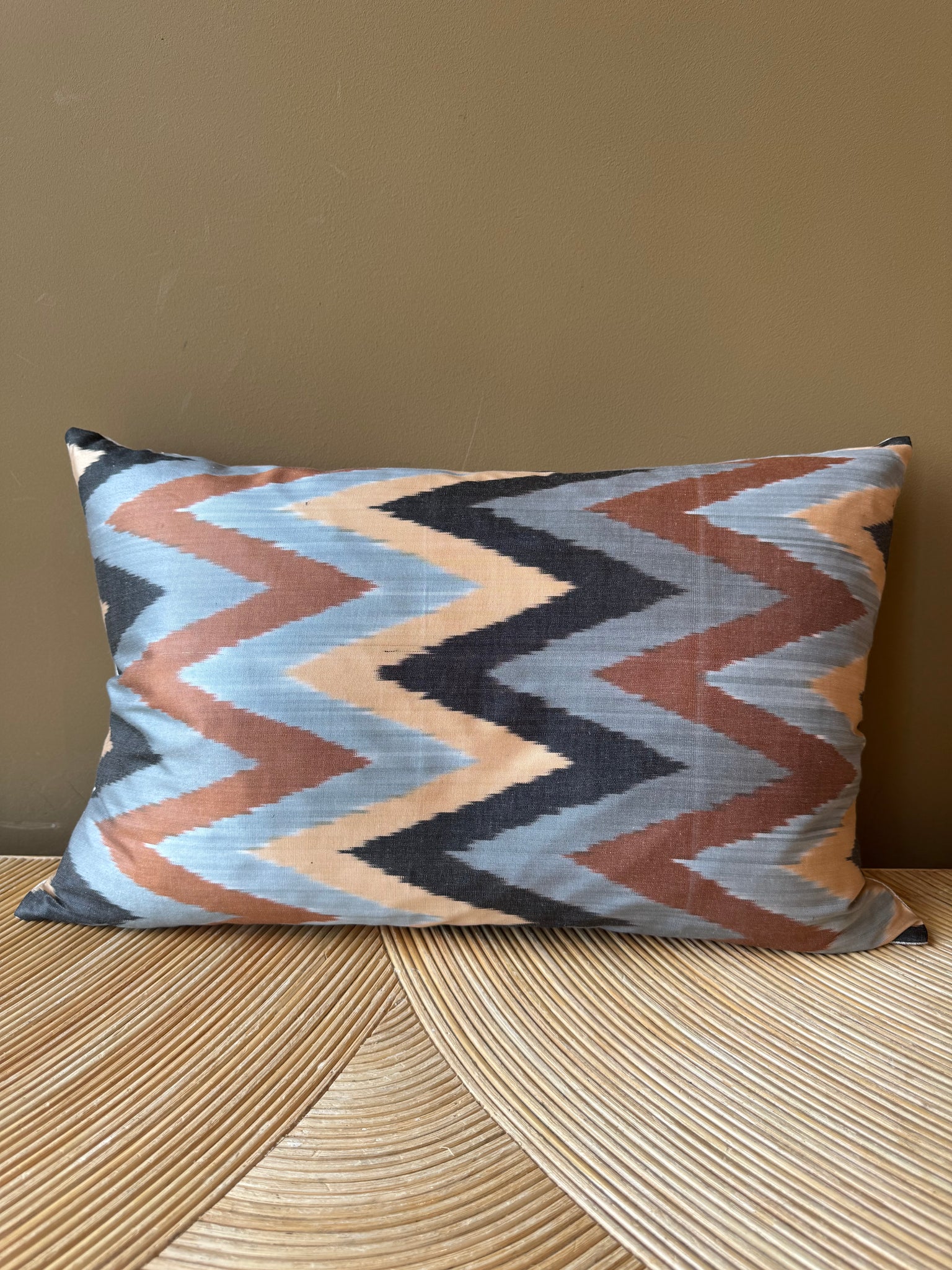 SALE Cushion Missona Zigzag - Silk Ikat
