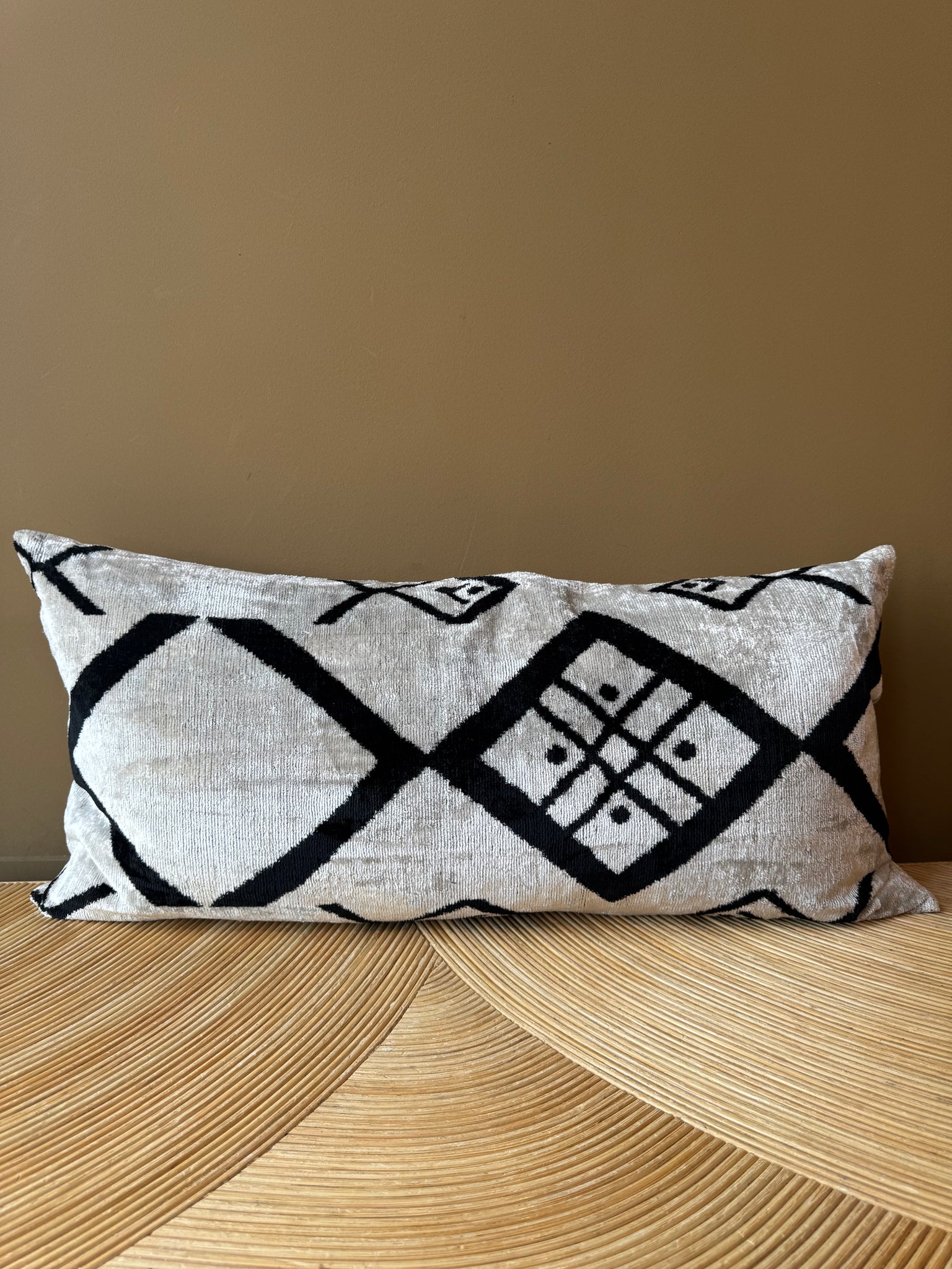 SALE Cushion Velvet Domino - Velvet Ikat