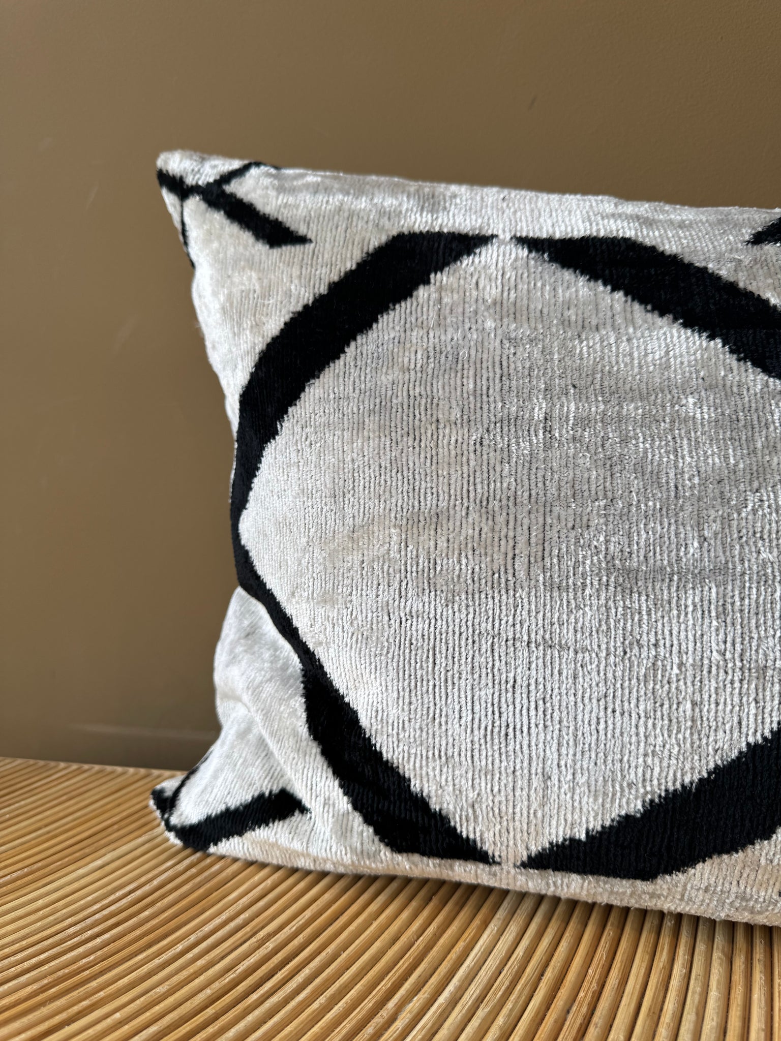 SALE Cushion Velvet Domino - Velvet Ikat