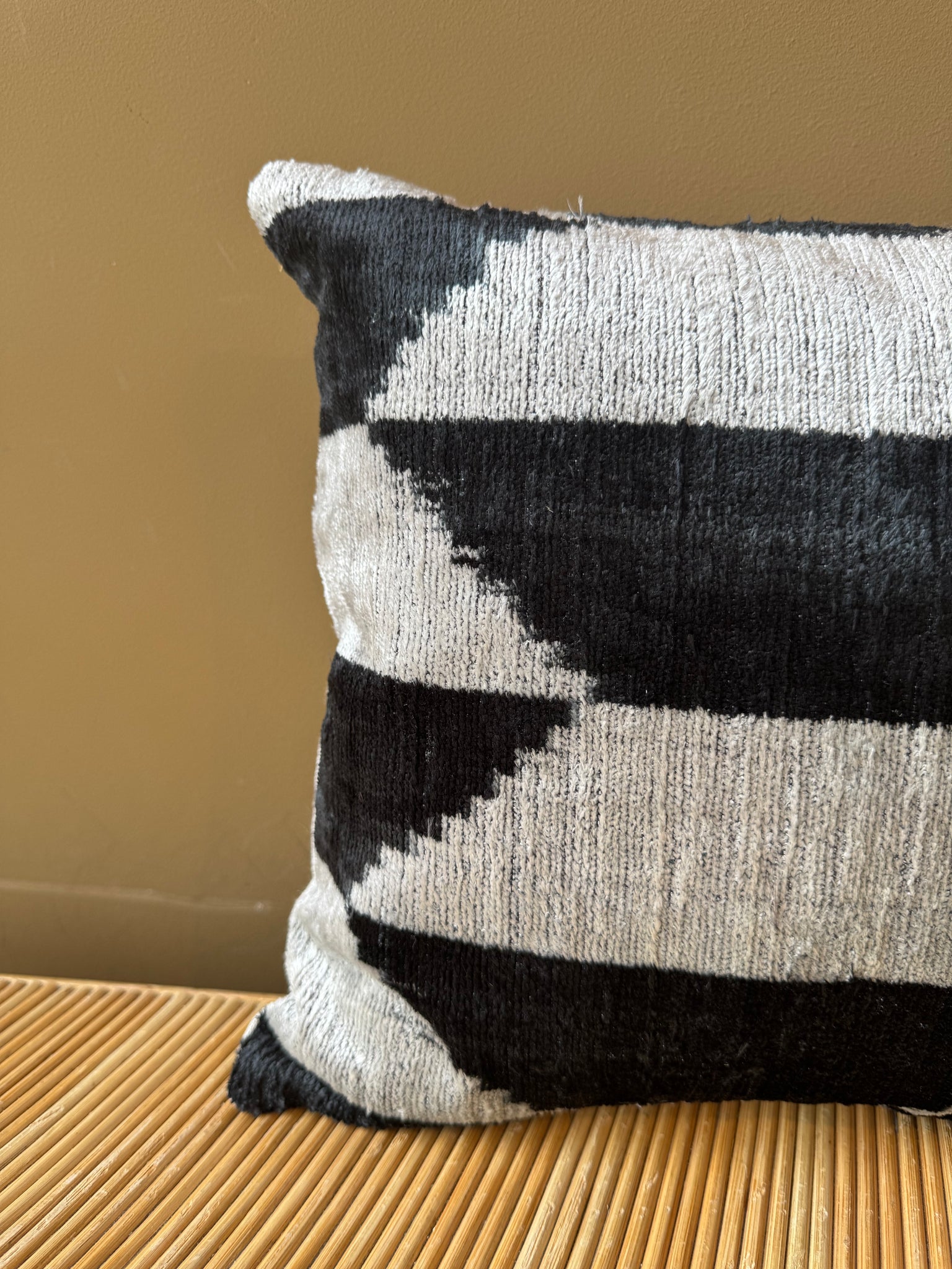 SALE Cushion Velvet Escher - Velvet Ikat