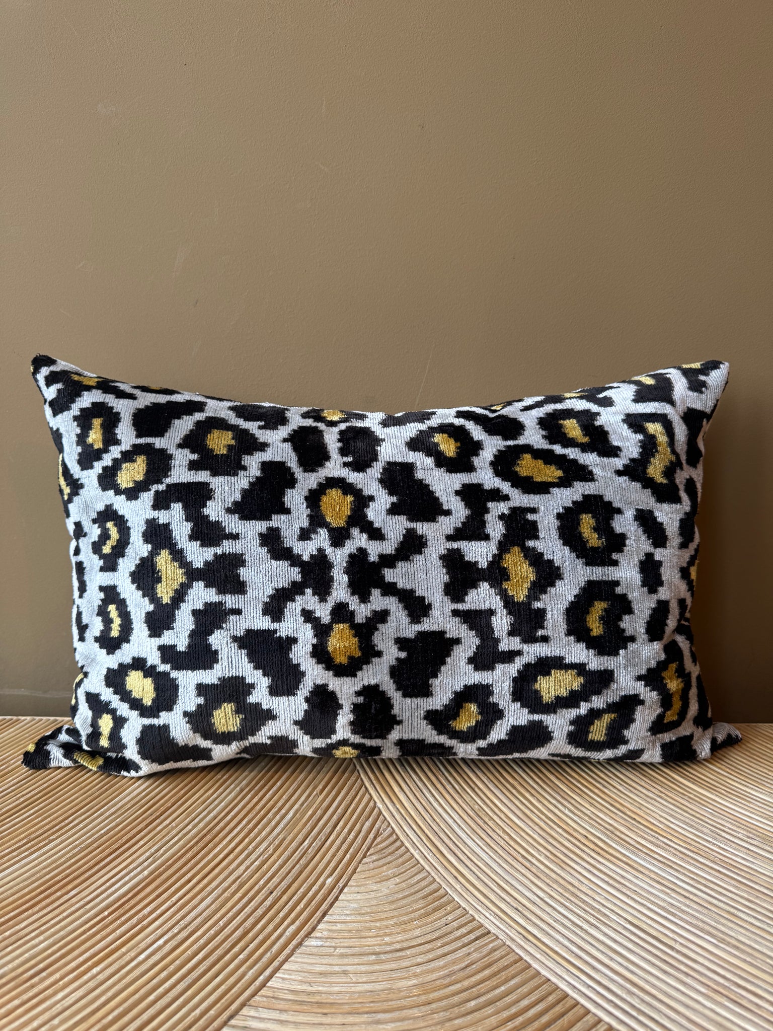 SALE Cushion Velvet Leopard - Velvet Ikat