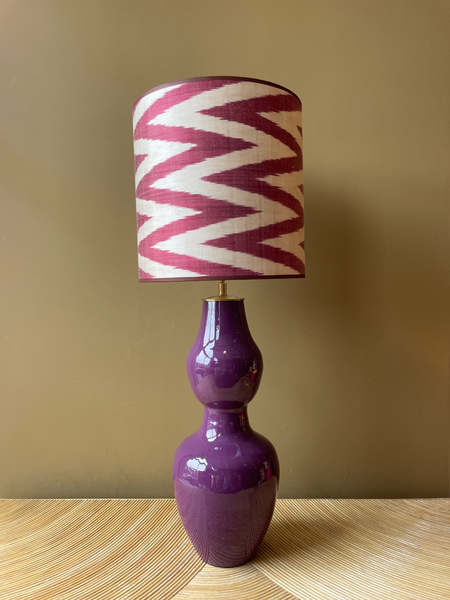 glossy purple skittle 52_rust/ecru zigzag
