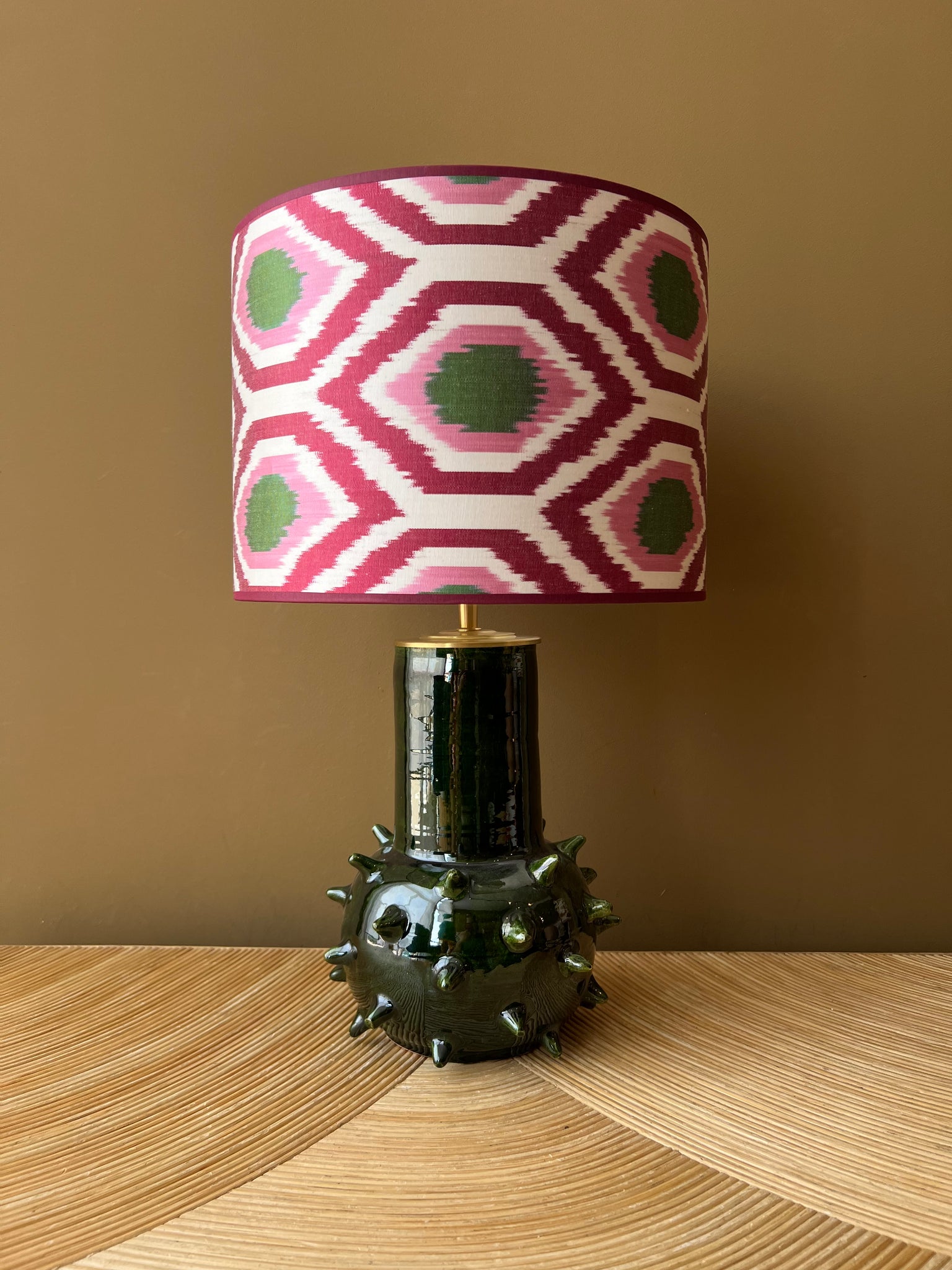 marrakech green low spikes_retro red and green