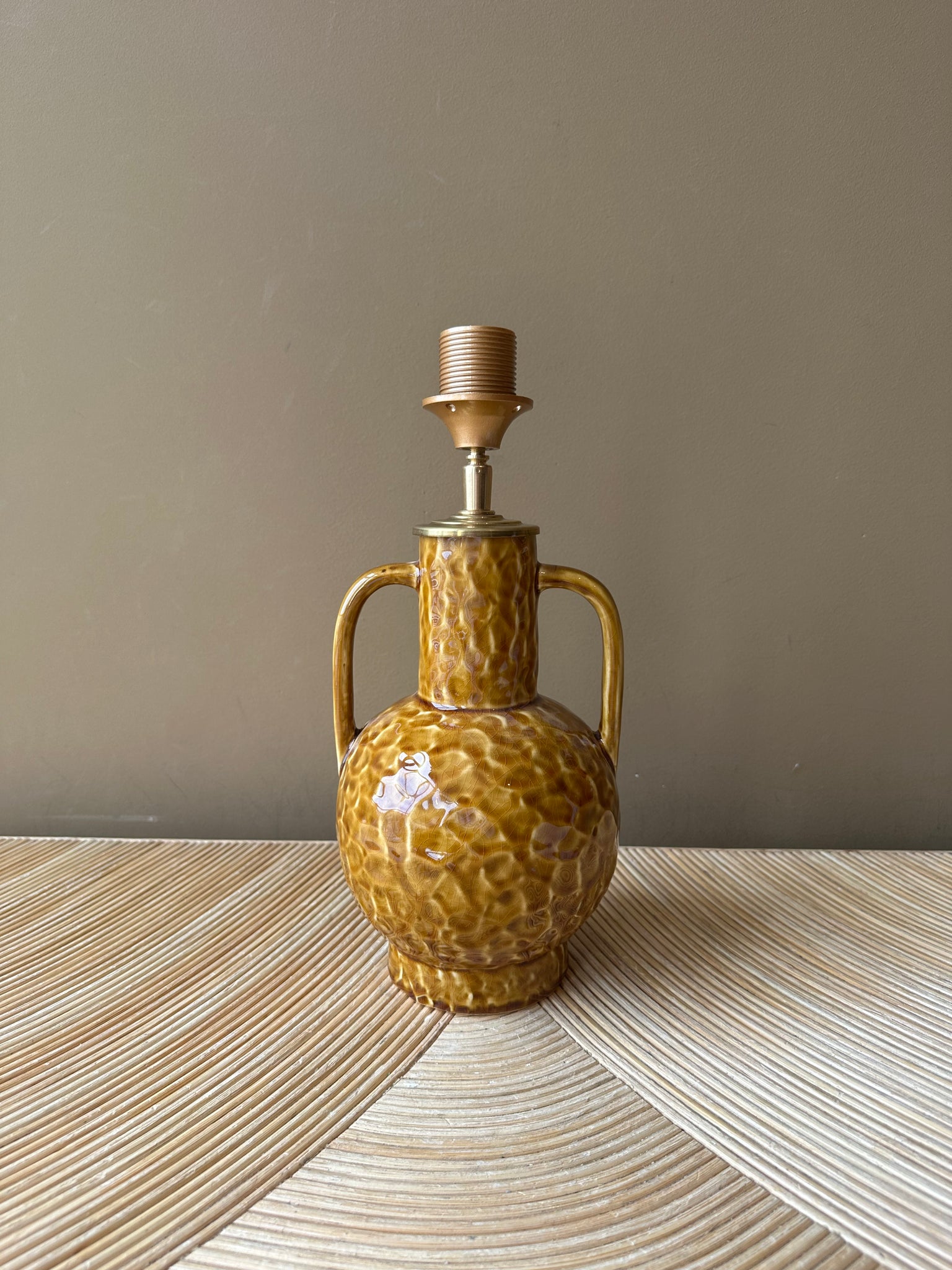 Ochre Handles