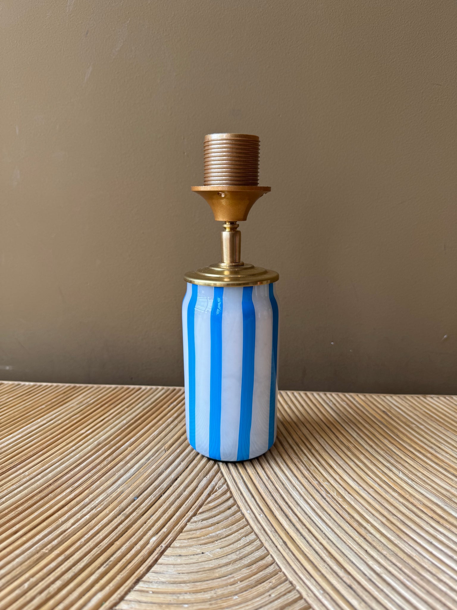 port-a-table blue beach cup