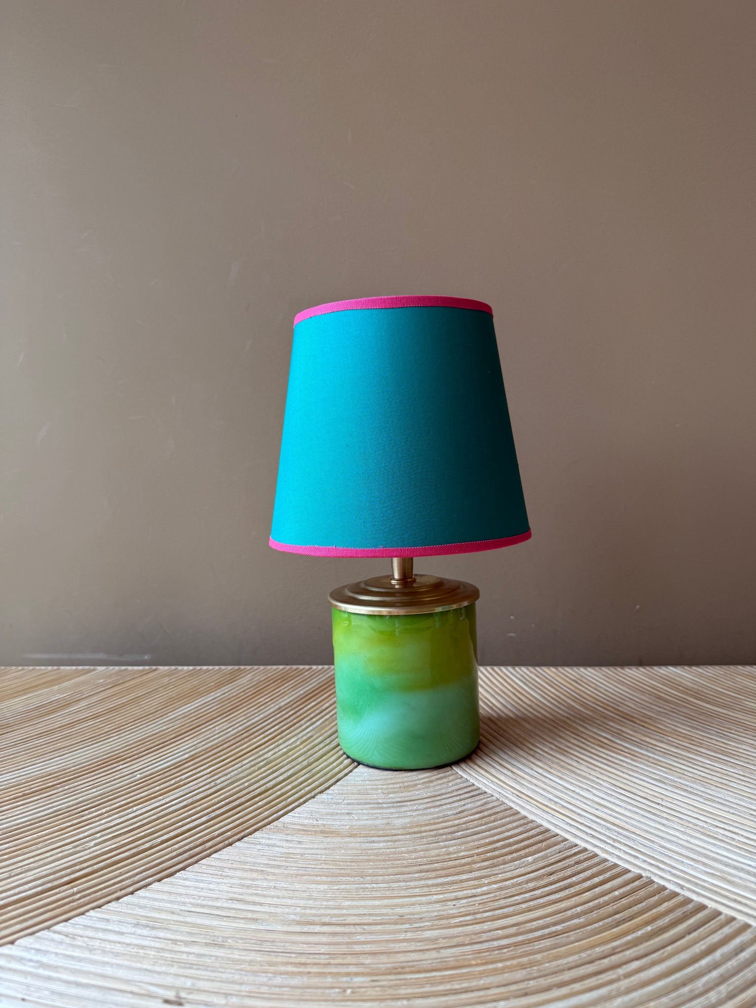 Port-a-table Green Glass | Doupion Bottle Green