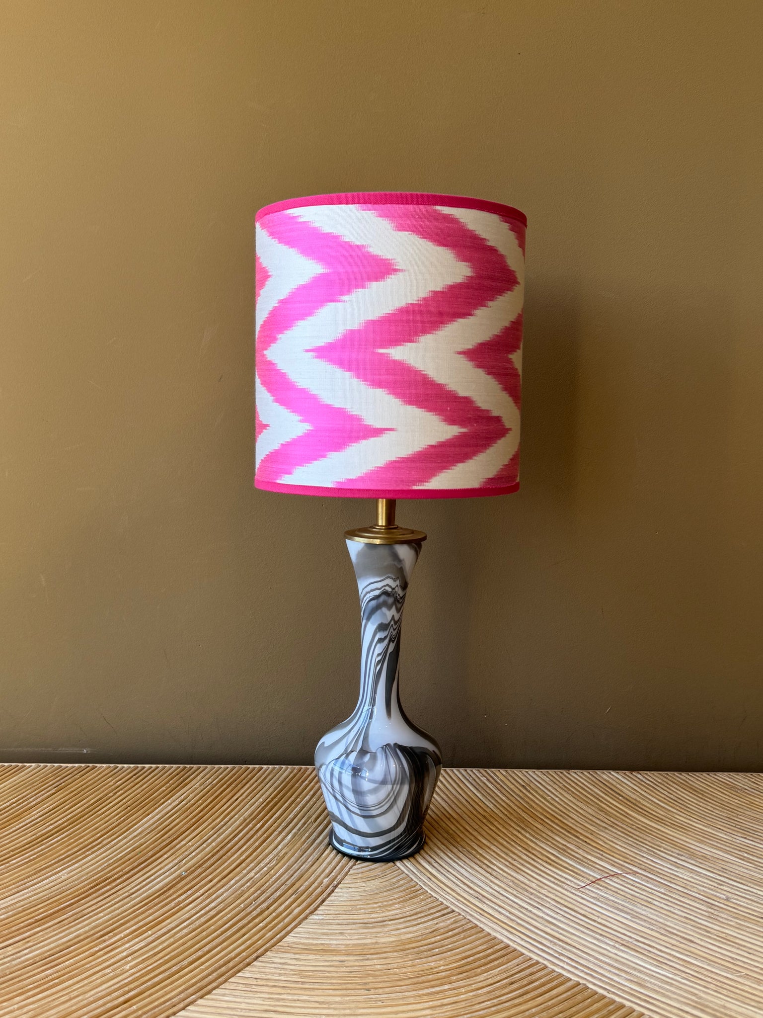 vintage grey swirl_neon pink zigzag